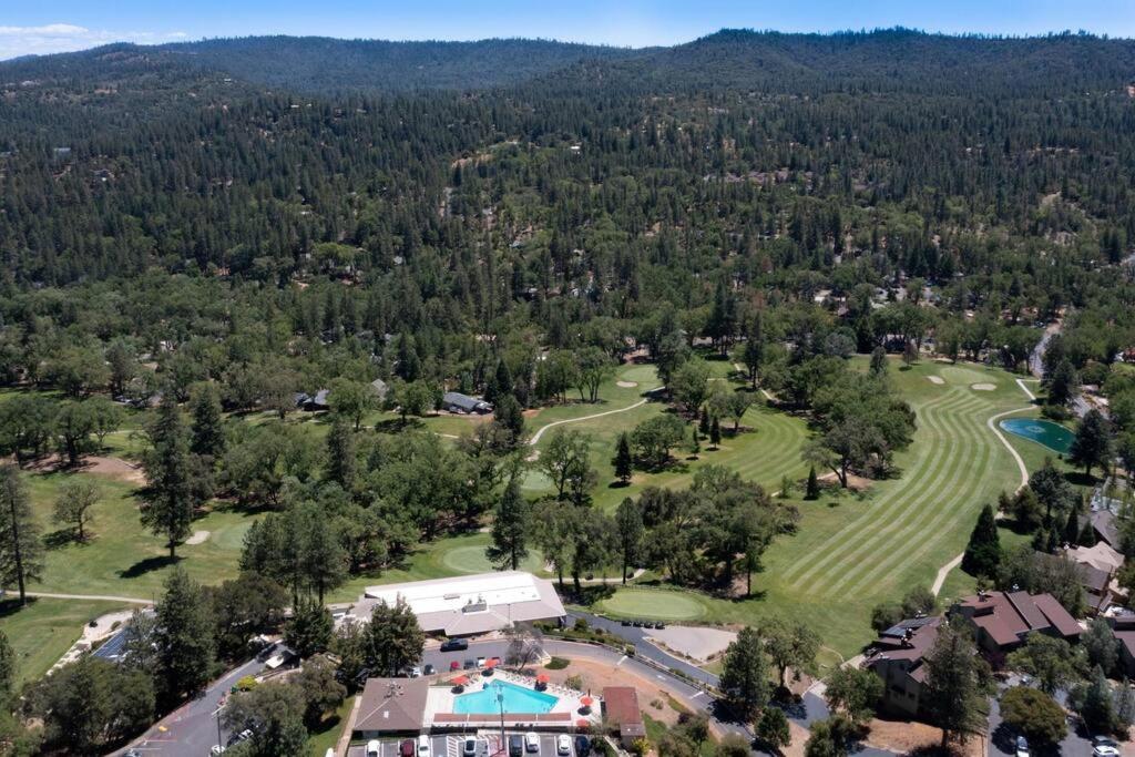 גרובלנד New Luxury Lake House In Pine Mountain Lake Close To Yosemite! Perfect For All Seasons! Great For Retreats, Getaways, Celebrations, And More! מראה חיצוני תמונה