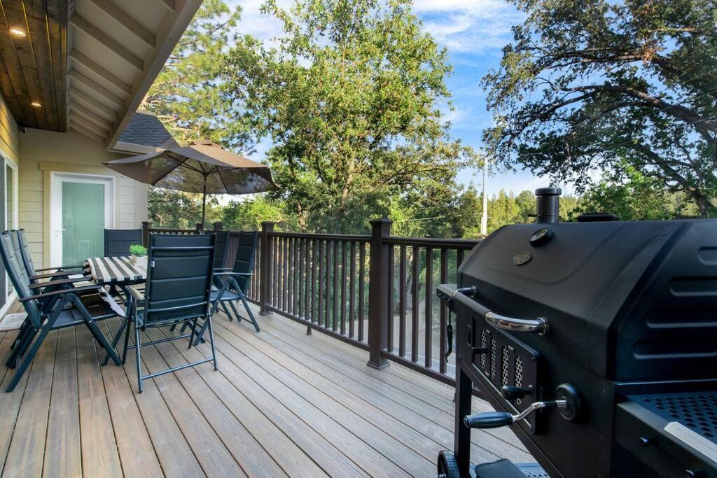 גרובלנד New Luxury Lake House In Pine Mountain Lake Close To Yosemite! Perfect For All Seasons! Great For Retreats, Getaways, Celebrations, And More! מראה חיצוני תמונה