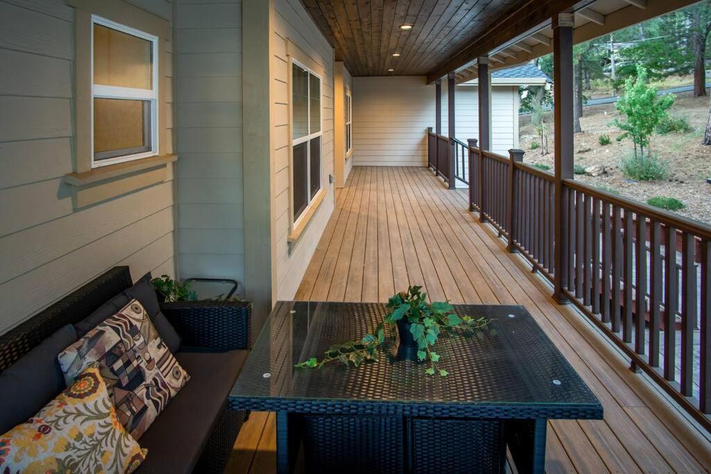 גרובלנד New Luxury Lake House In Pine Mountain Lake Close To Yosemite! Perfect For All Seasons! Great For Retreats, Getaways, Celebrations, And More! מראה חיצוני תמונה