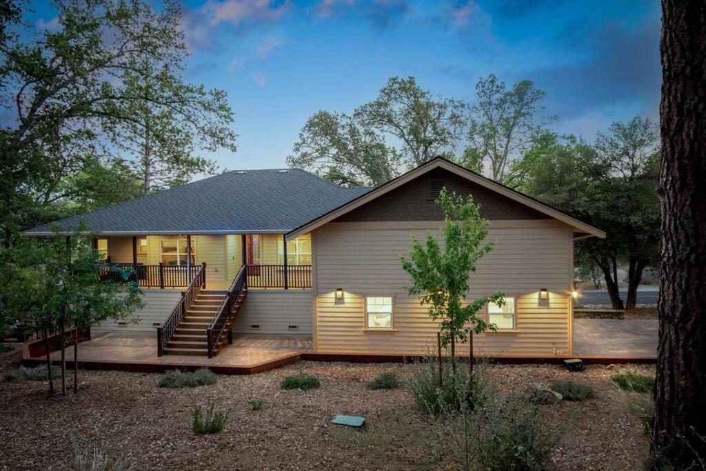 גרובלנד New Luxury Lake House In Pine Mountain Lake Close To Yosemite! Perfect For All Seasons! Great For Retreats, Getaways, Celebrations, And More! מראה חיצוני תמונה