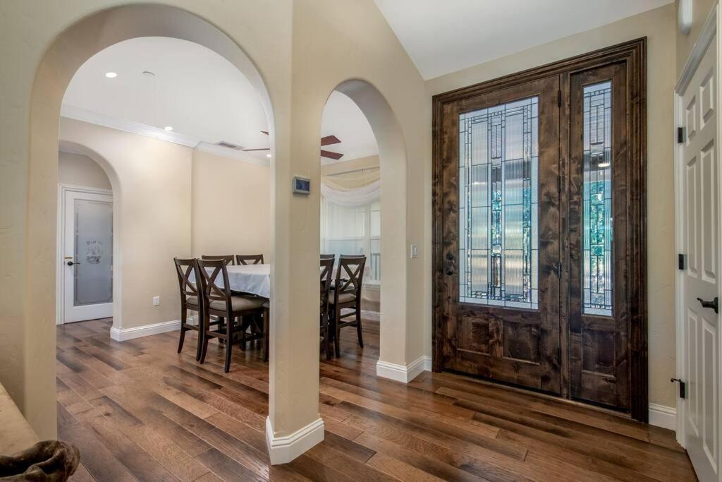 גרובלנד New Luxury Lake House In Pine Mountain Lake Close To Yosemite! Perfect For All Seasons! Great For Retreats, Getaways, Celebrations, And More! מראה חיצוני תמונה