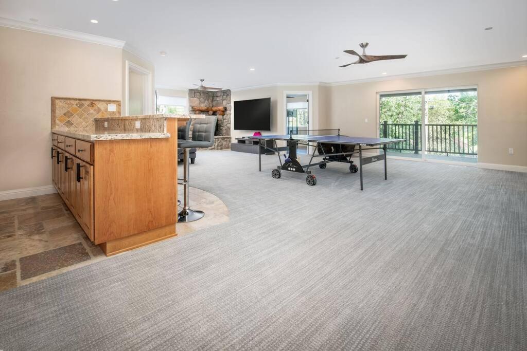 גרובלנד New Luxury Lake House In Pine Mountain Lake Close To Yosemite! Perfect For All Seasons! Great For Retreats, Getaways, Celebrations, And More! מראה חיצוני תמונה