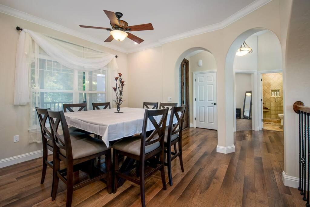 גרובלנד New Luxury Lake House In Pine Mountain Lake Close To Yosemite! Perfect For All Seasons! Great For Retreats, Getaways, Celebrations, And More! מראה חיצוני תמונה